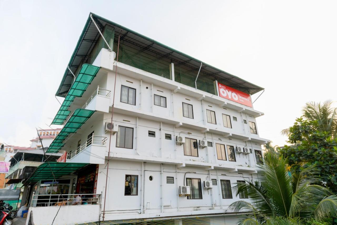 Oyo 8273 Diamond Inn Kochi Extérieur photo