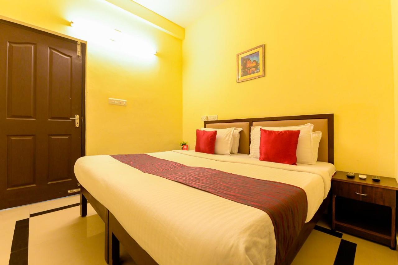 Oyo 8273 Diamond Inn Kochi Extérieur photo