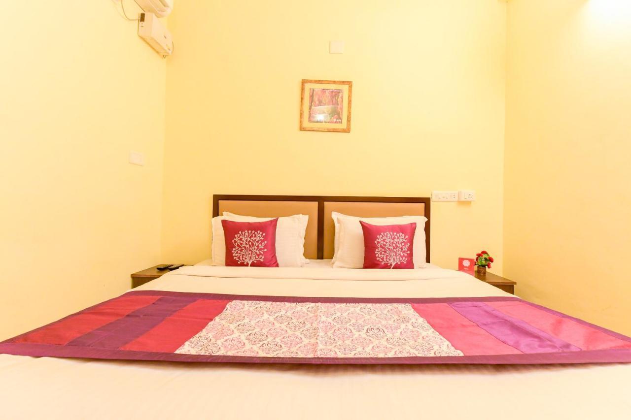 Oyo 8273 Diamond Inn Kochi Extérieur photo