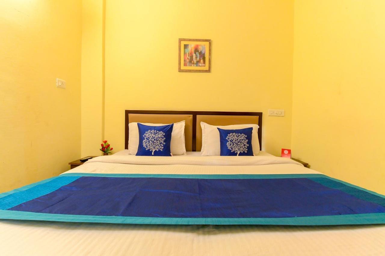 Oyo 8273 Diamond Inn Kochi Extérieur photo