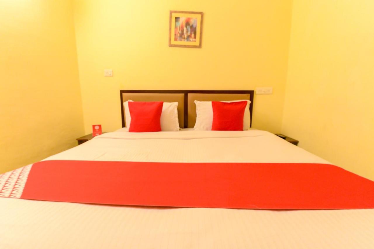 Oyo 8273 Diamond Inn Kochi Extérieur photo