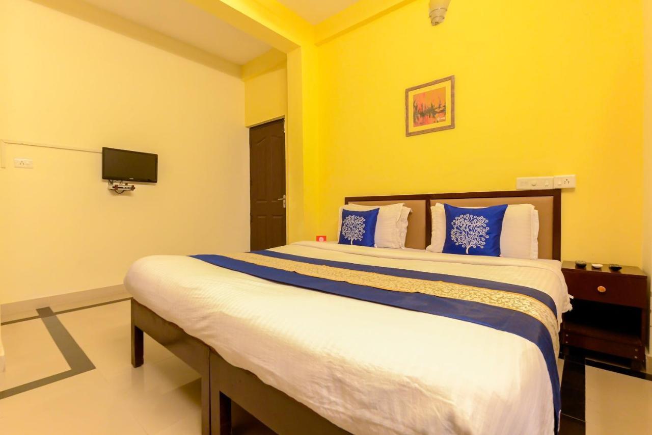 Oyo 8273 Diamond Inn Kochi Extérieur photo