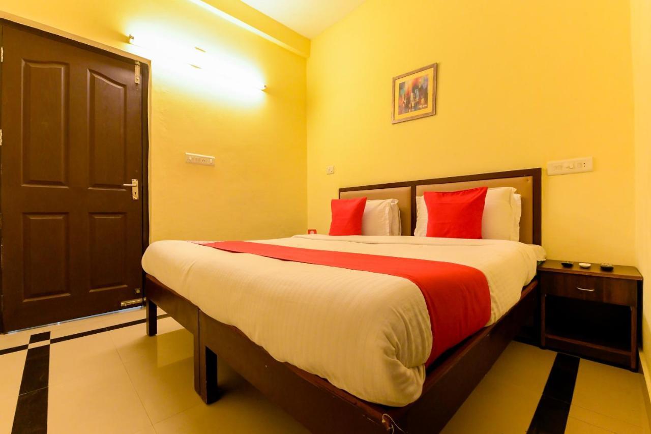 Oyo 8273 Diamond Inn Kochi Extérieur photo